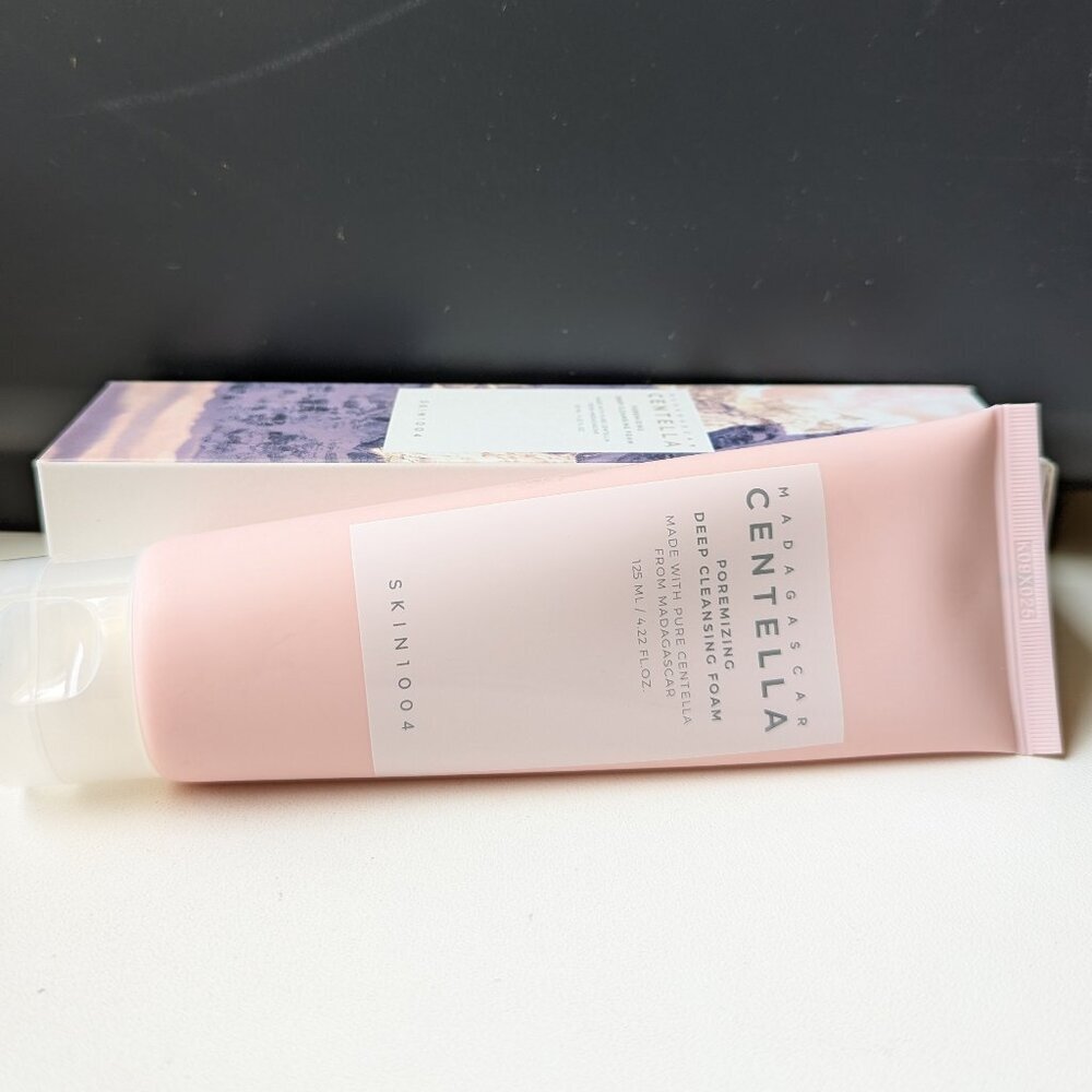 SKIN1004 Madagascar Centella Poremizing Deep Cleansing Foam 4.22 fl oz (125 ml) - Picture 2 of 6